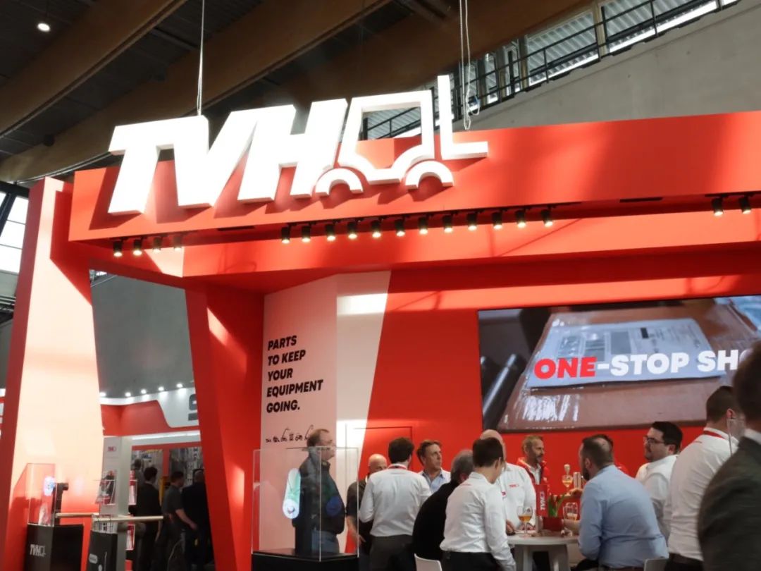 J9集团 logiMAT.jpeg